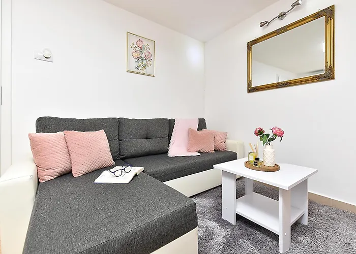 House Kanizela 2418 *