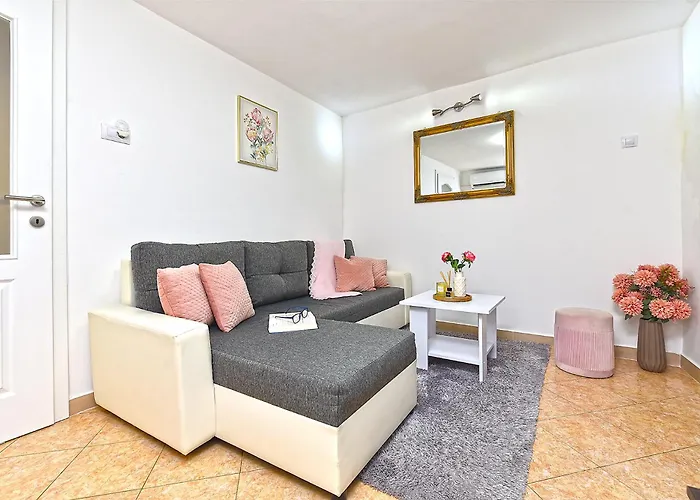 House Kanizela 2418 Nova Vas