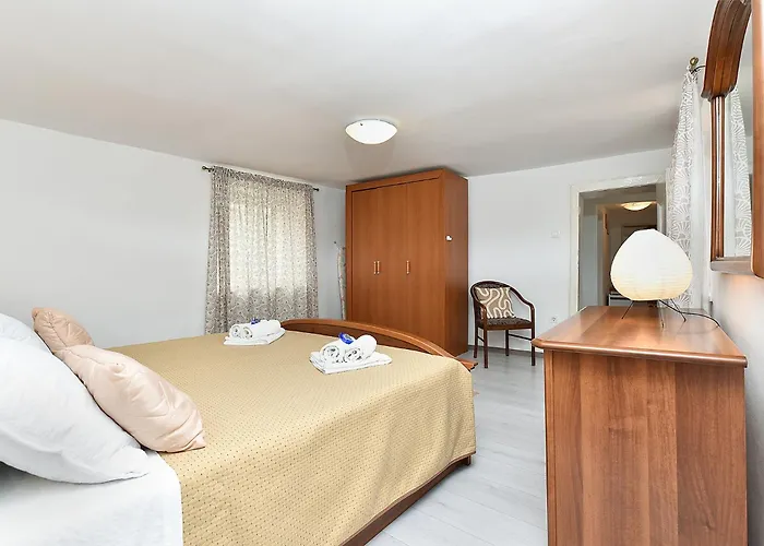 House Kanizela 2418 *